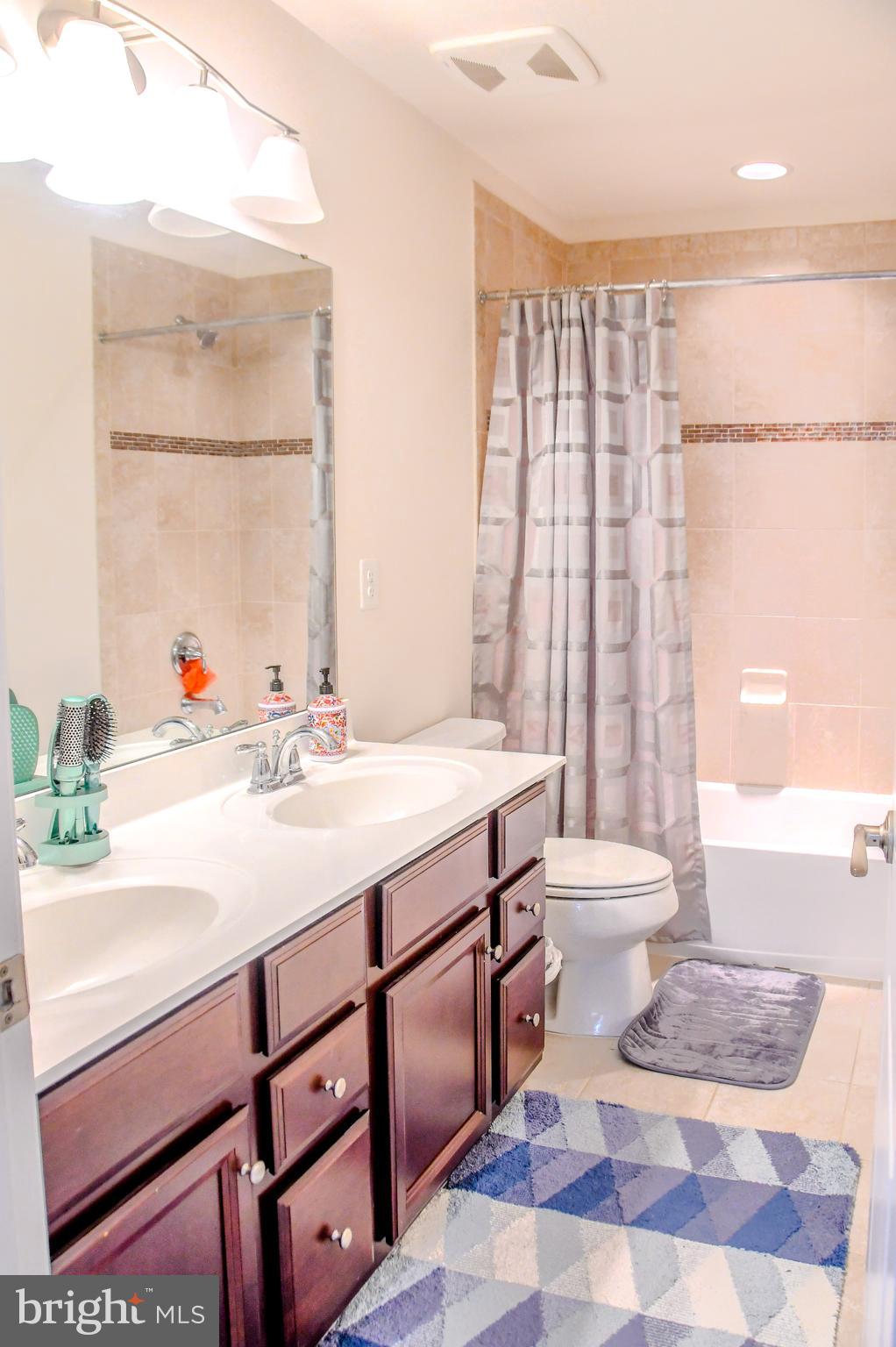 LEES PARKE - Residential