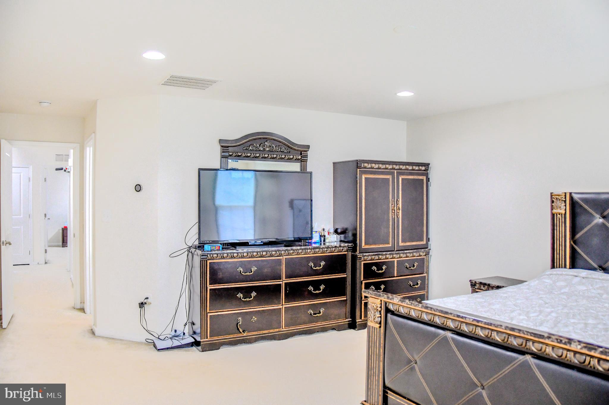 LEES PARKE - Residential