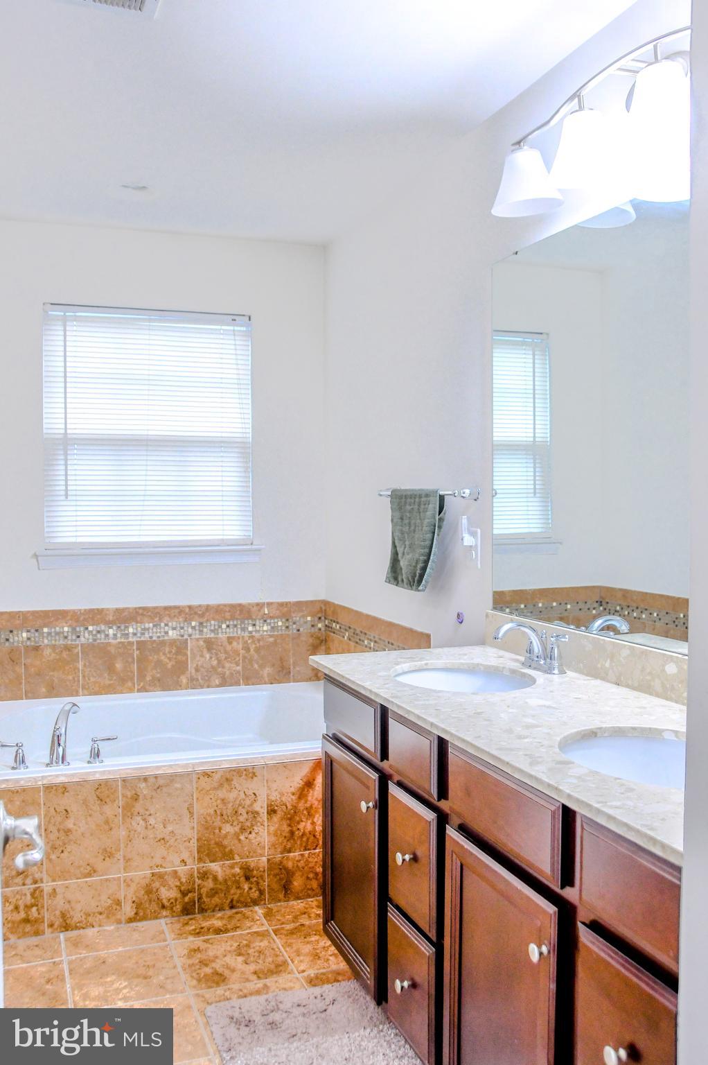 LEES PARKE - Residential