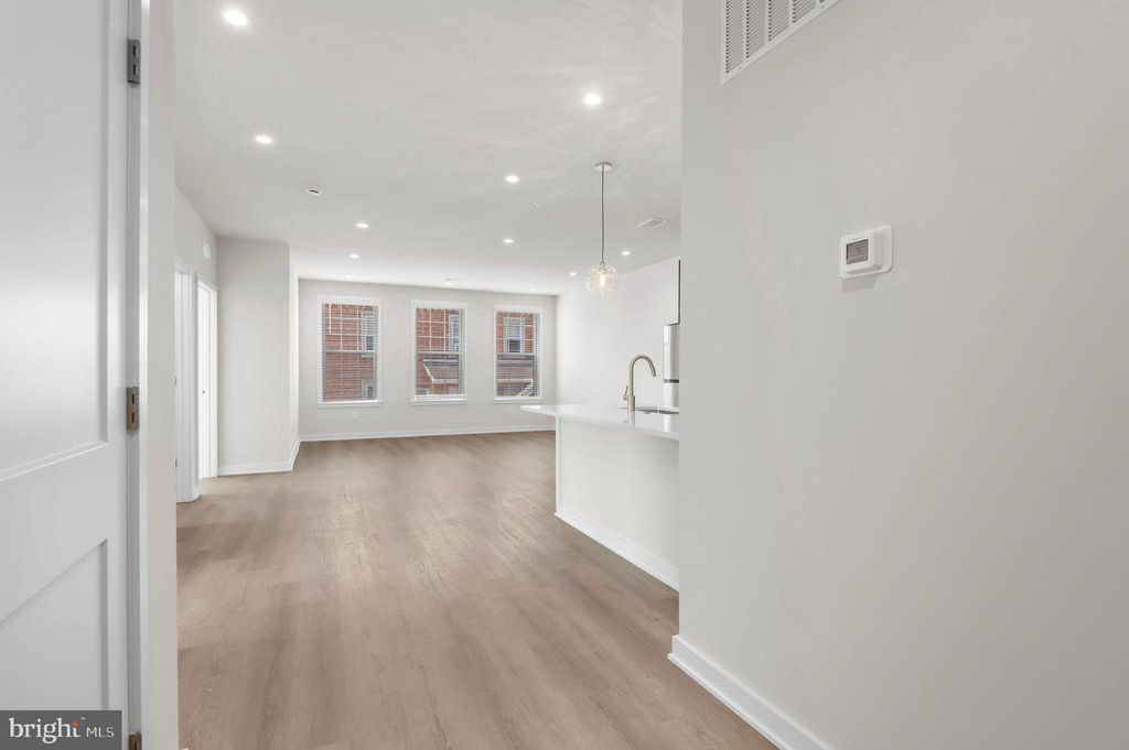 Photo of 26 S York Road #309, HATBORO, PA 19040 (MLS # PAMC2136754)