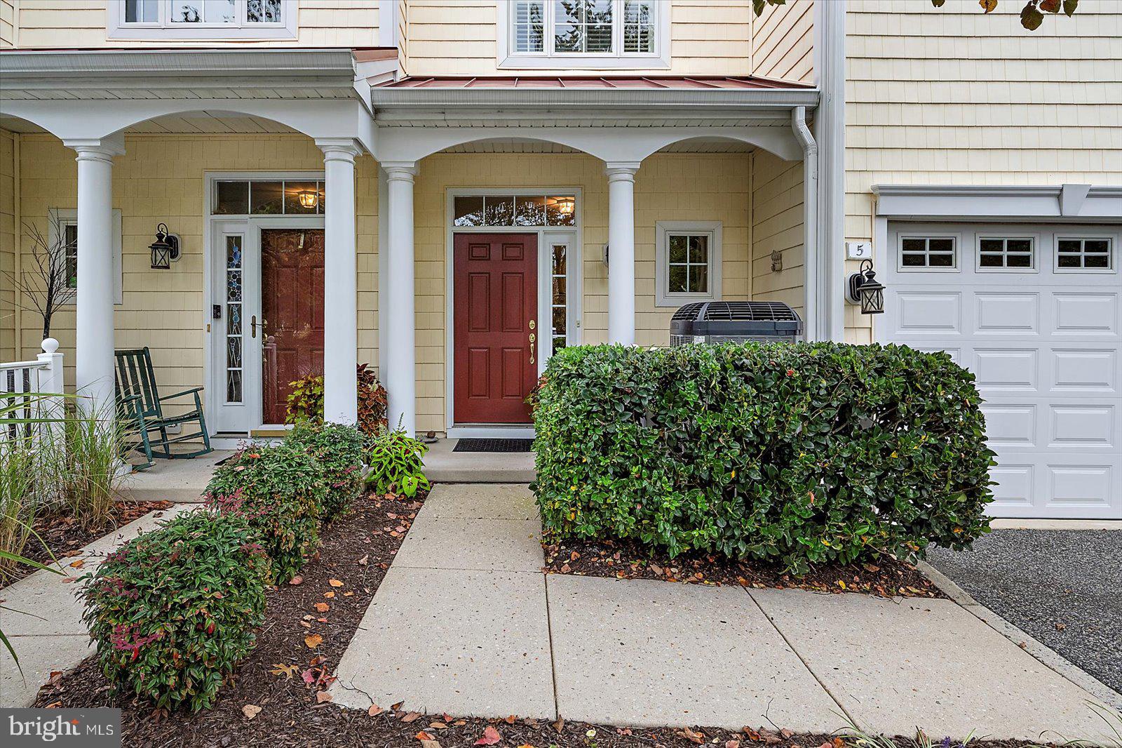 5 METZ WAY 19