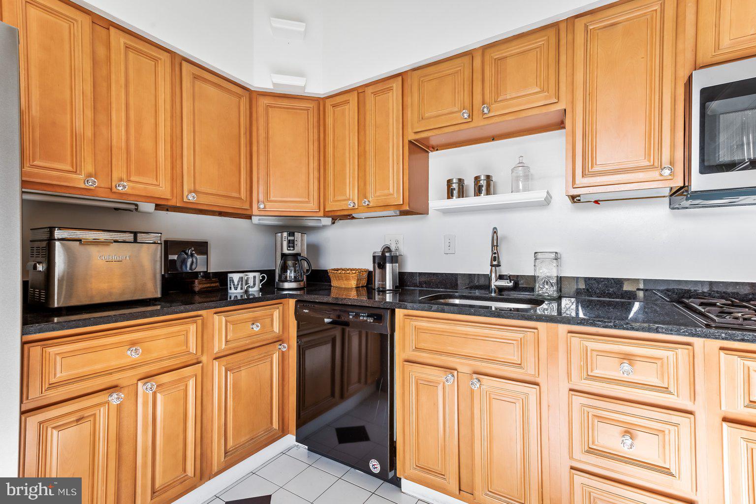 CROSS KEYS - Residential Lease