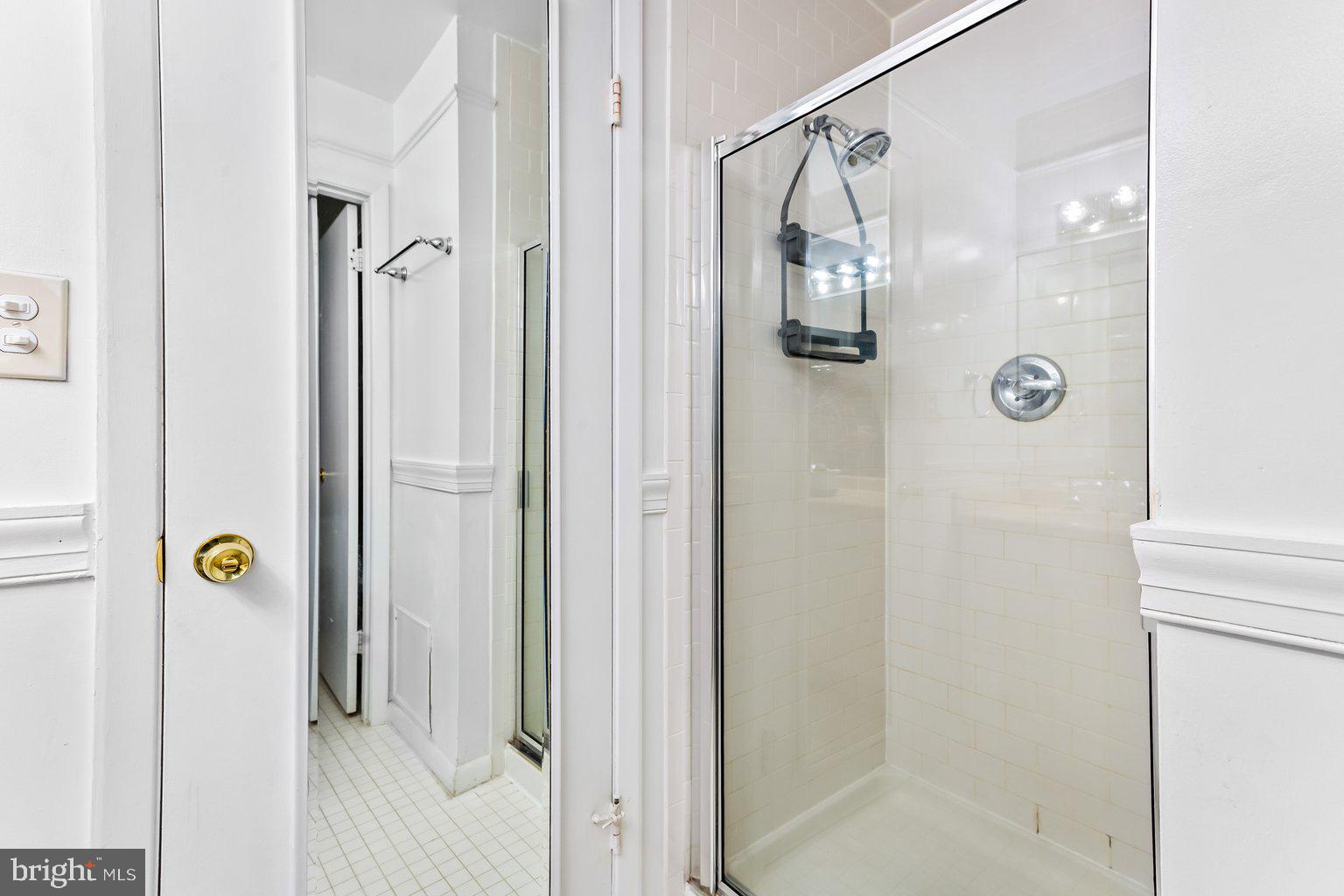 CROSS KEYS - Residential Lease