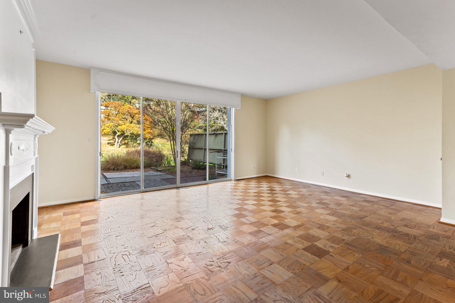 CROSS KEYS - Residential Lease