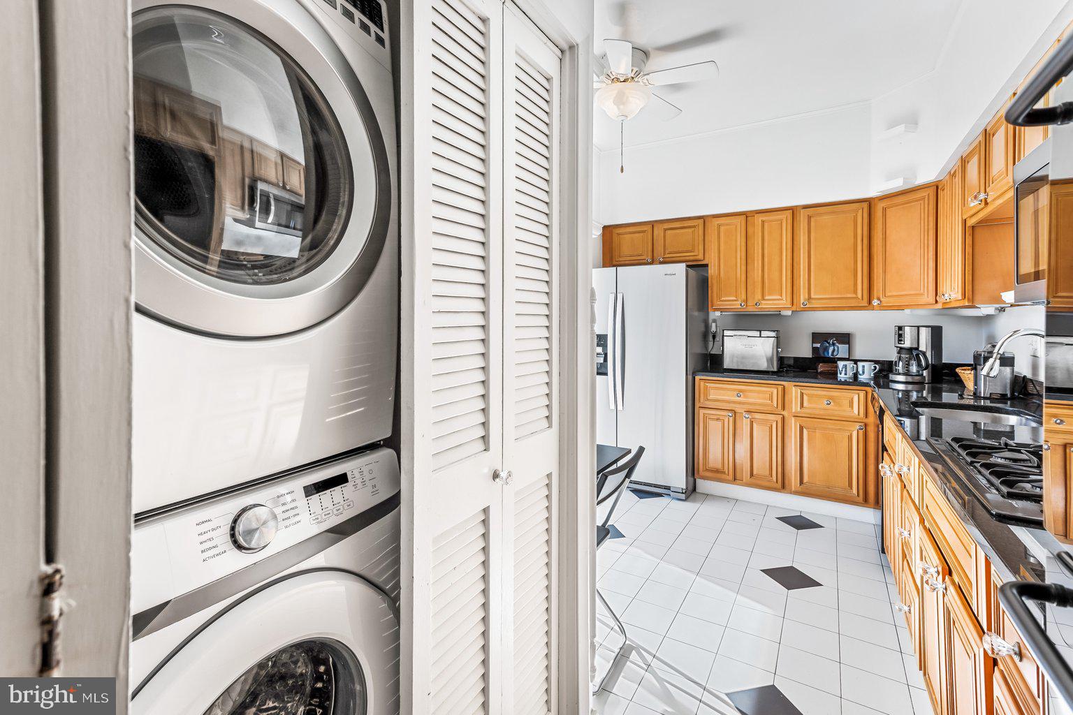 CROSS KEYS - Residential Lease