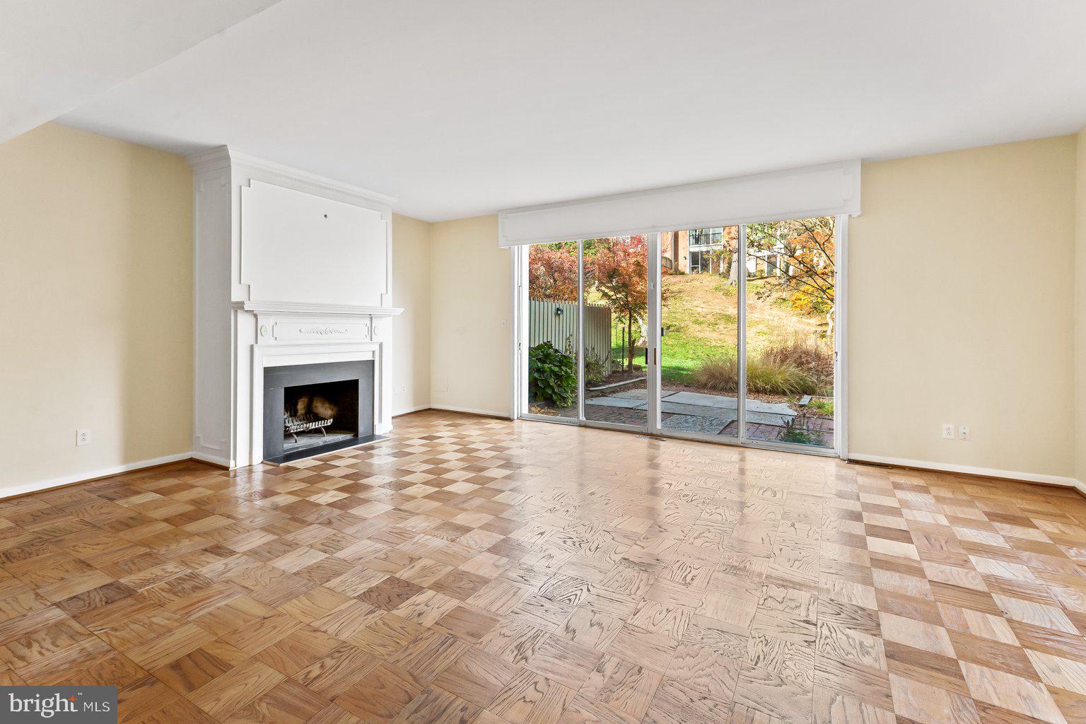 CROSS KEYS - Residential Lease