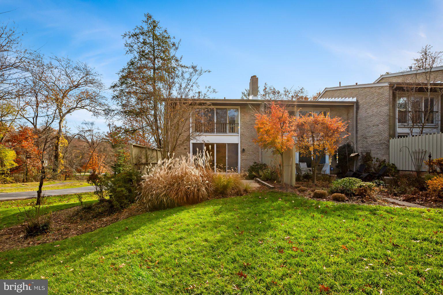 CROSS KEYS - Residential Lease