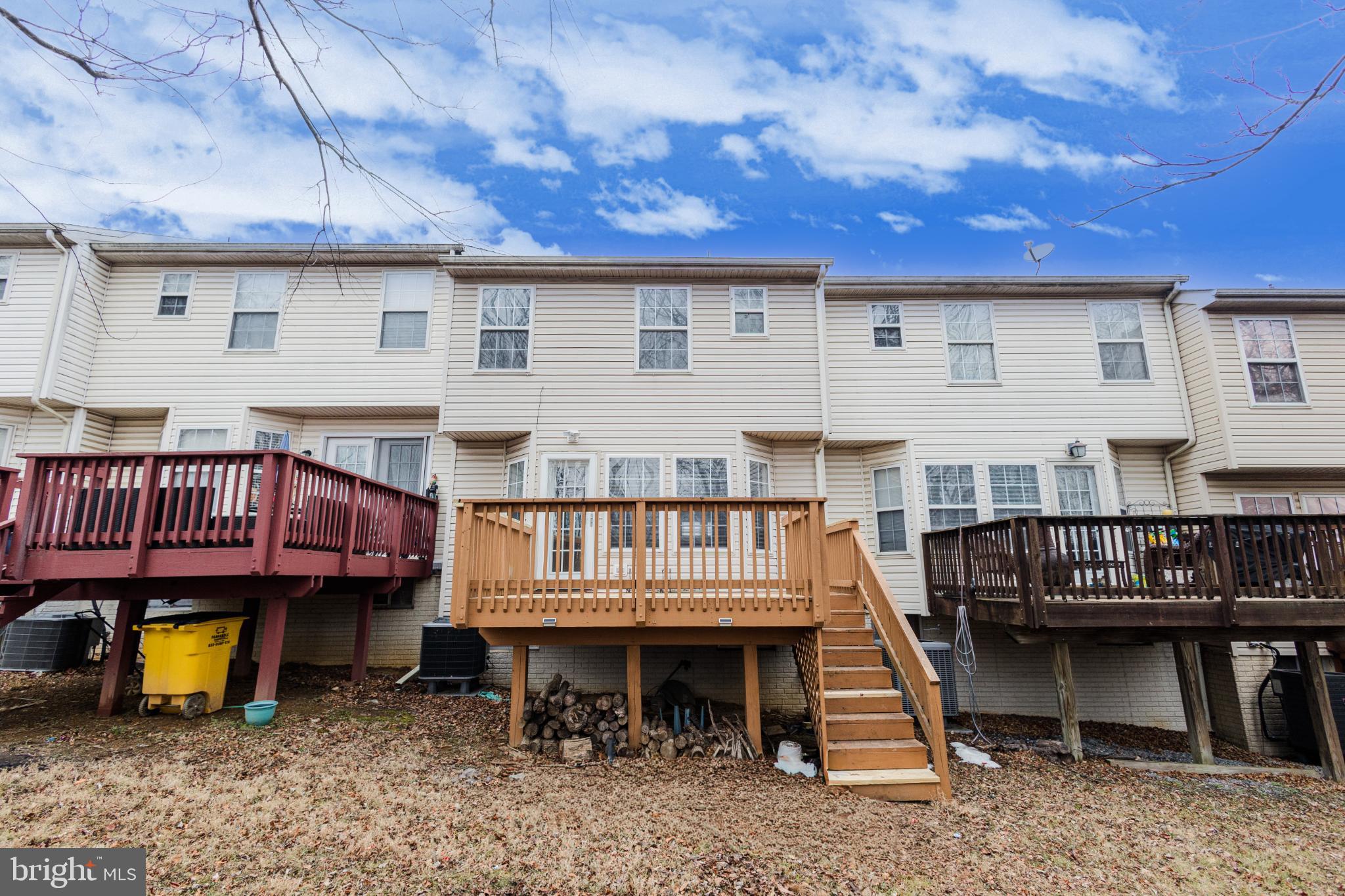 LAUREL RIDGE - Residential