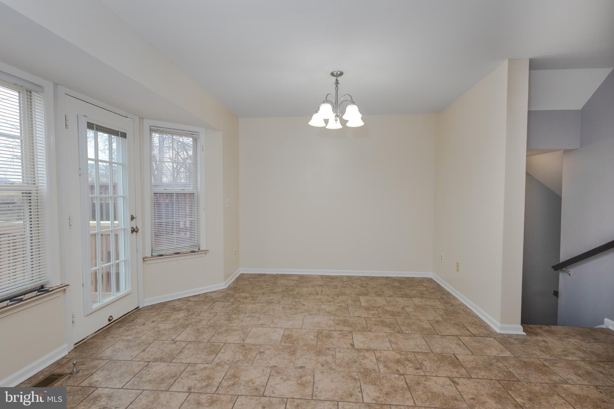 LAUREL RIDGE - Residential