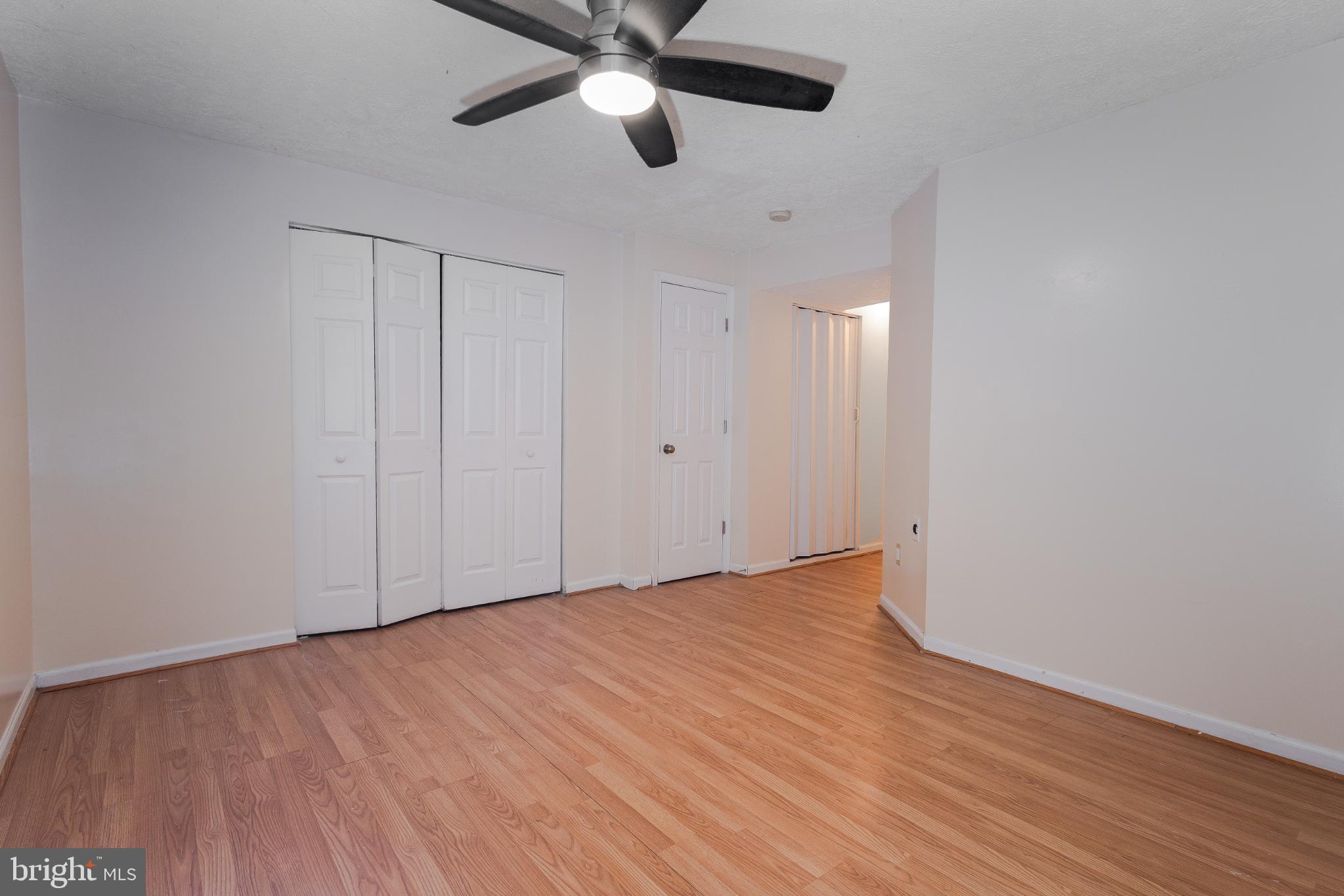 LAUREL RIDGE - Residential