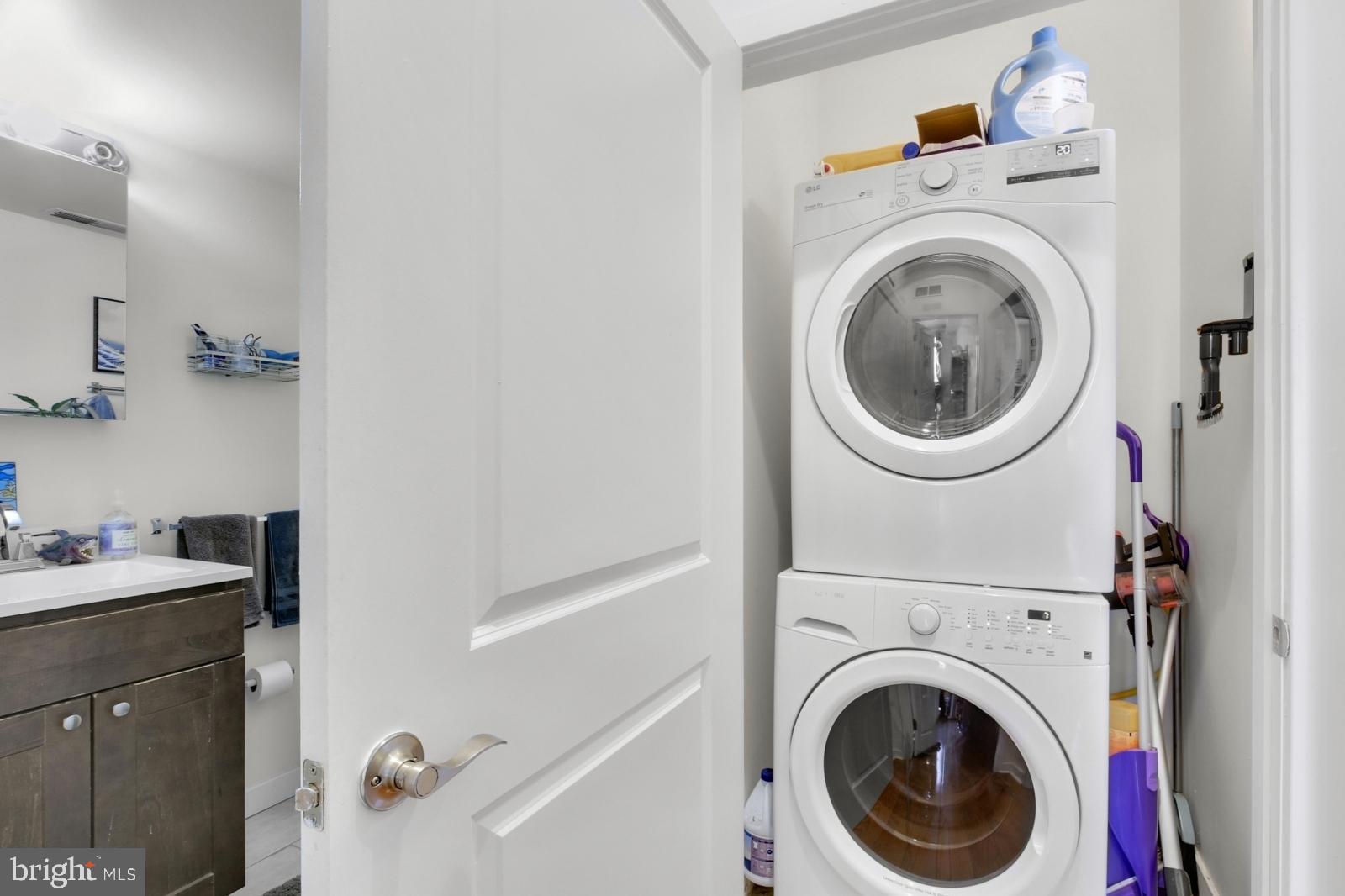 EAST PASSYUNK CROSSING - Residential Lease