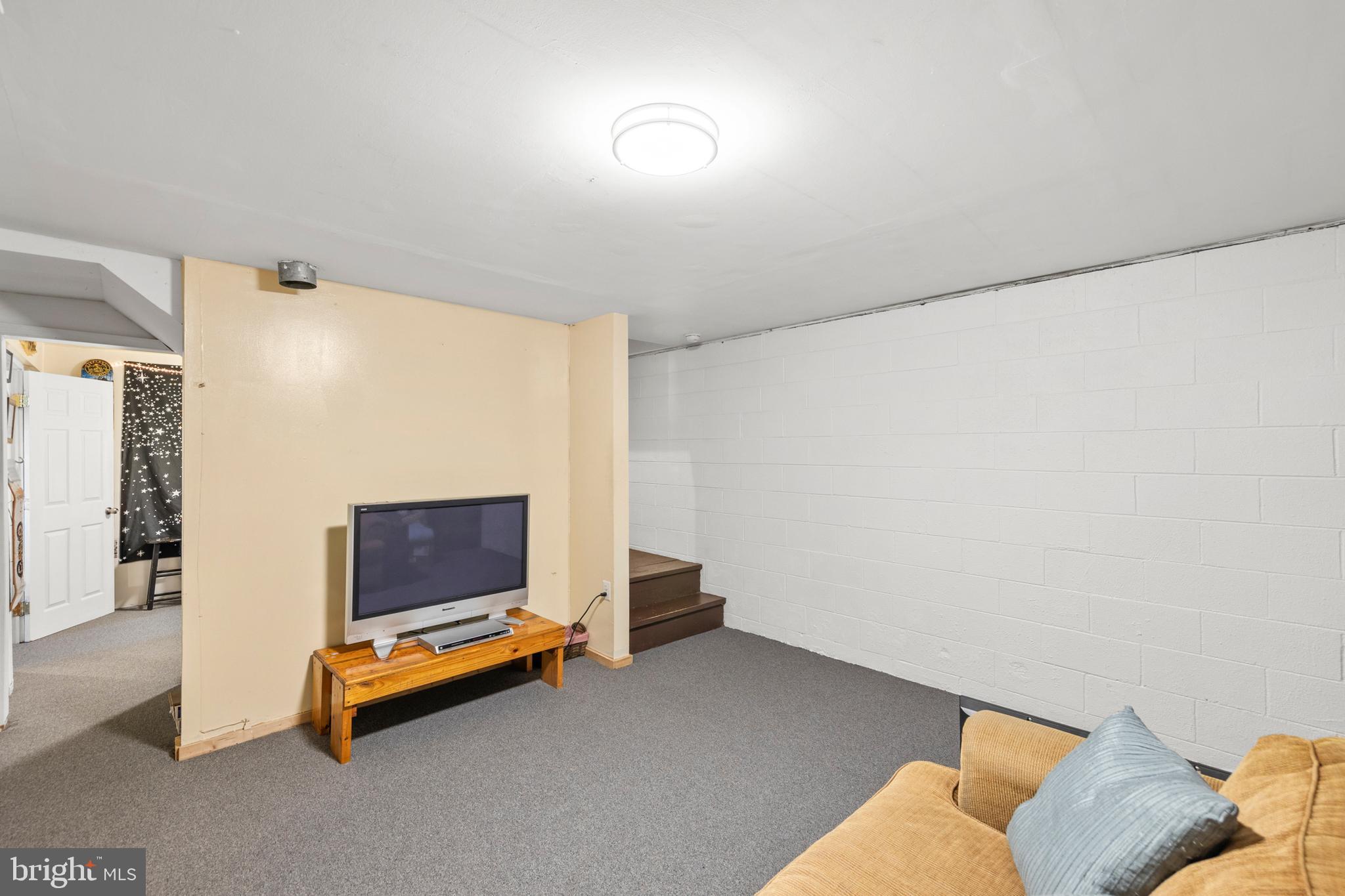 POTOMAC HIGHLAND FARMS - Residential