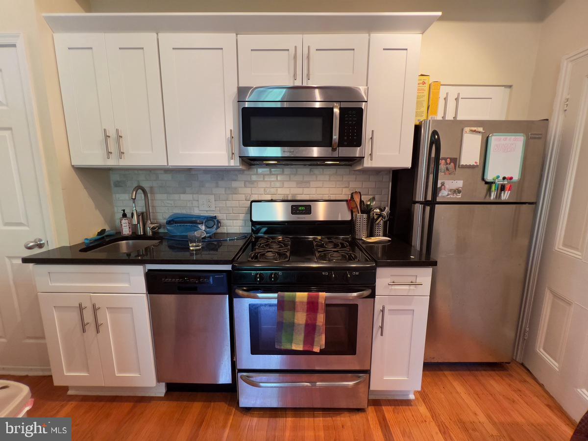 FITLER SQUARE - Residential Lease