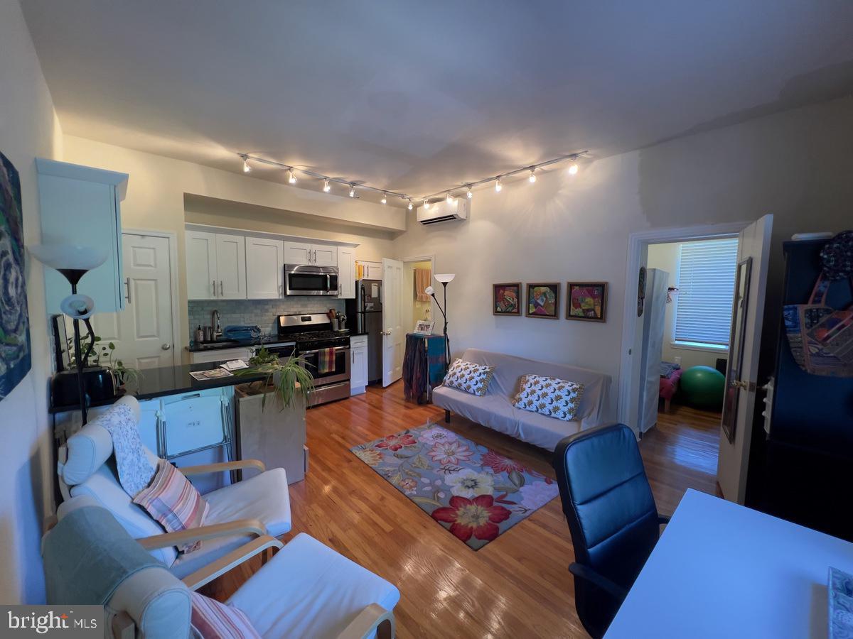 FITLER SQUARE - Residential Lease