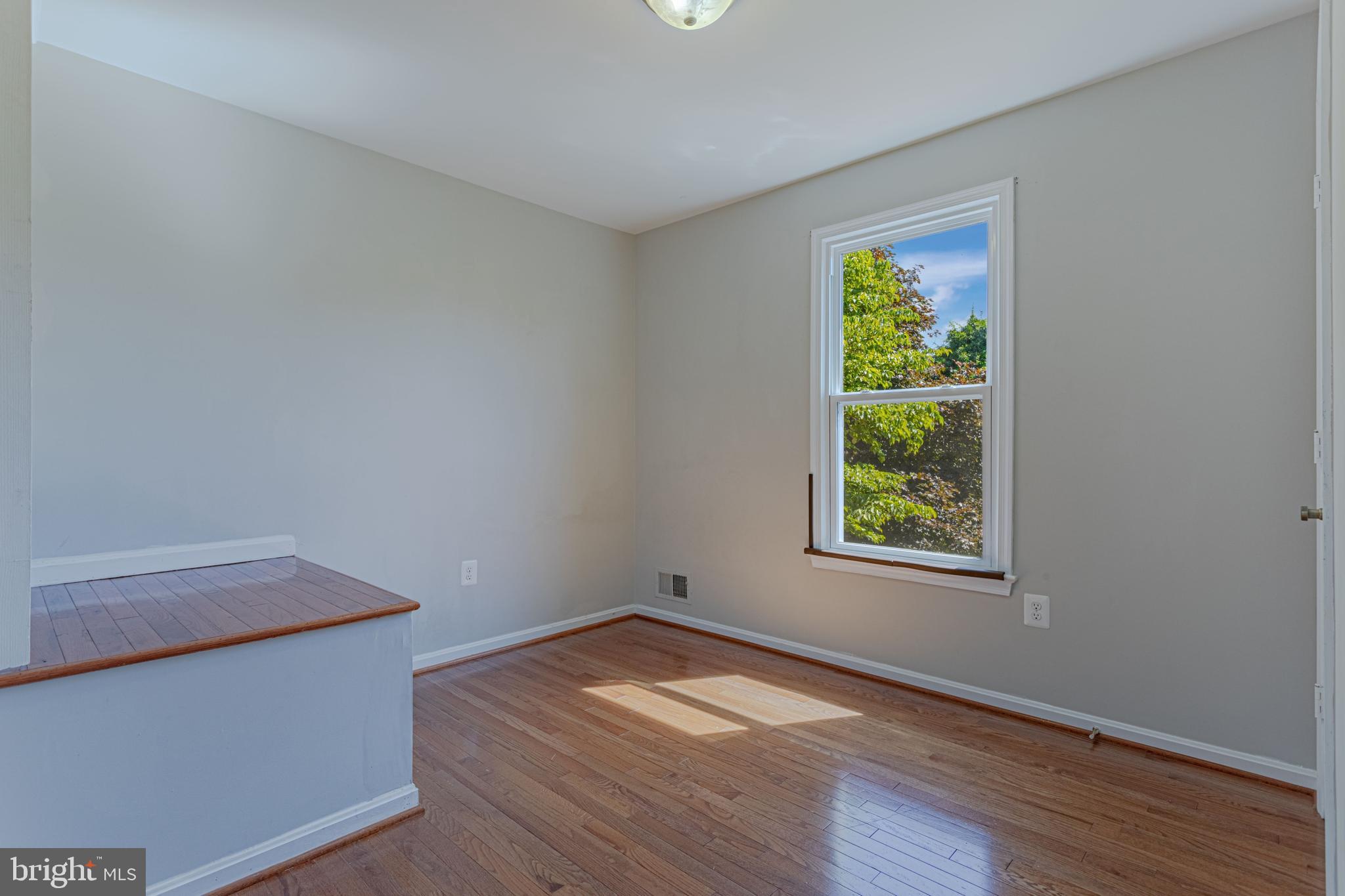 AMBERWOOD - Residential Lease