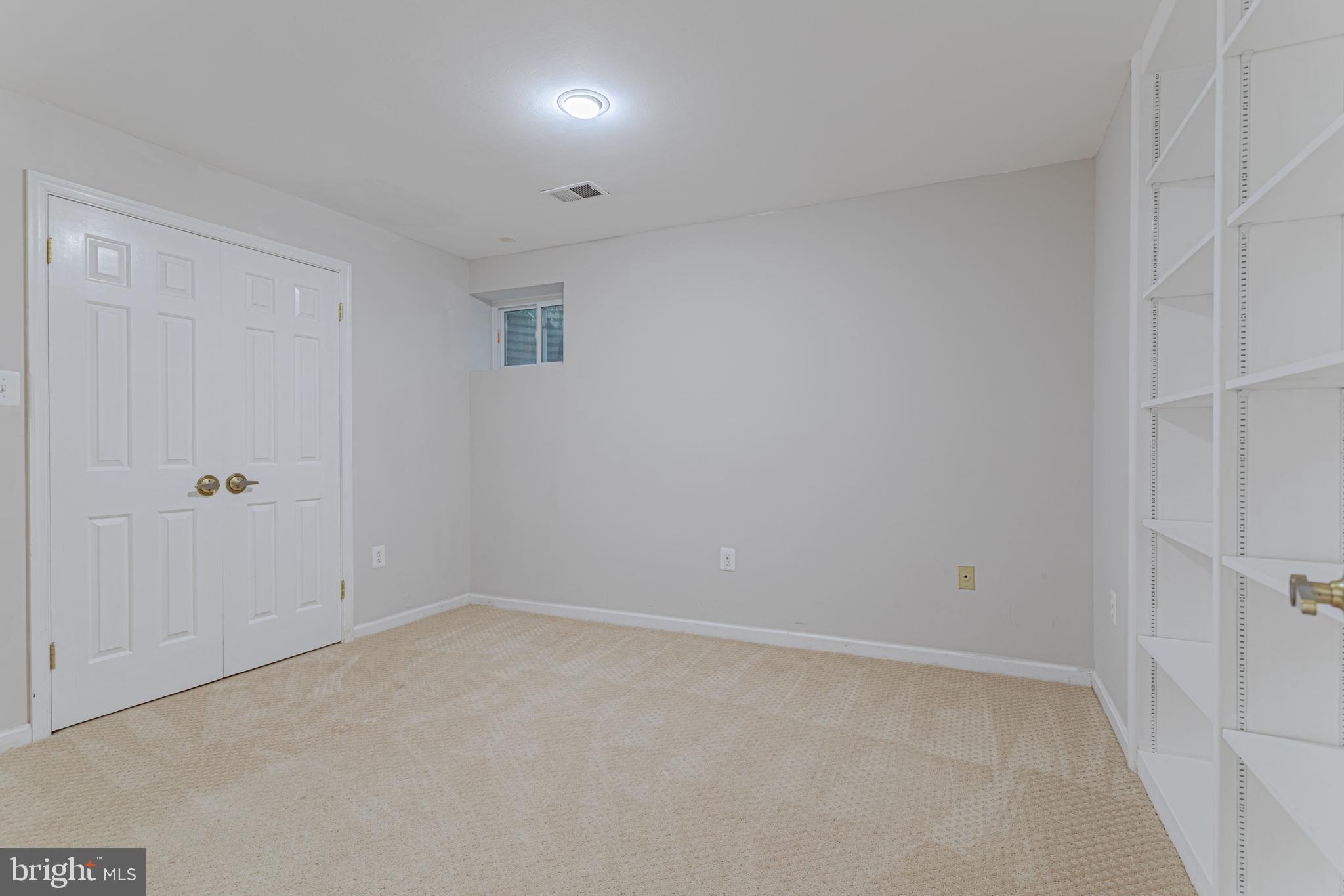 AMBERWOOD - Residential Lease