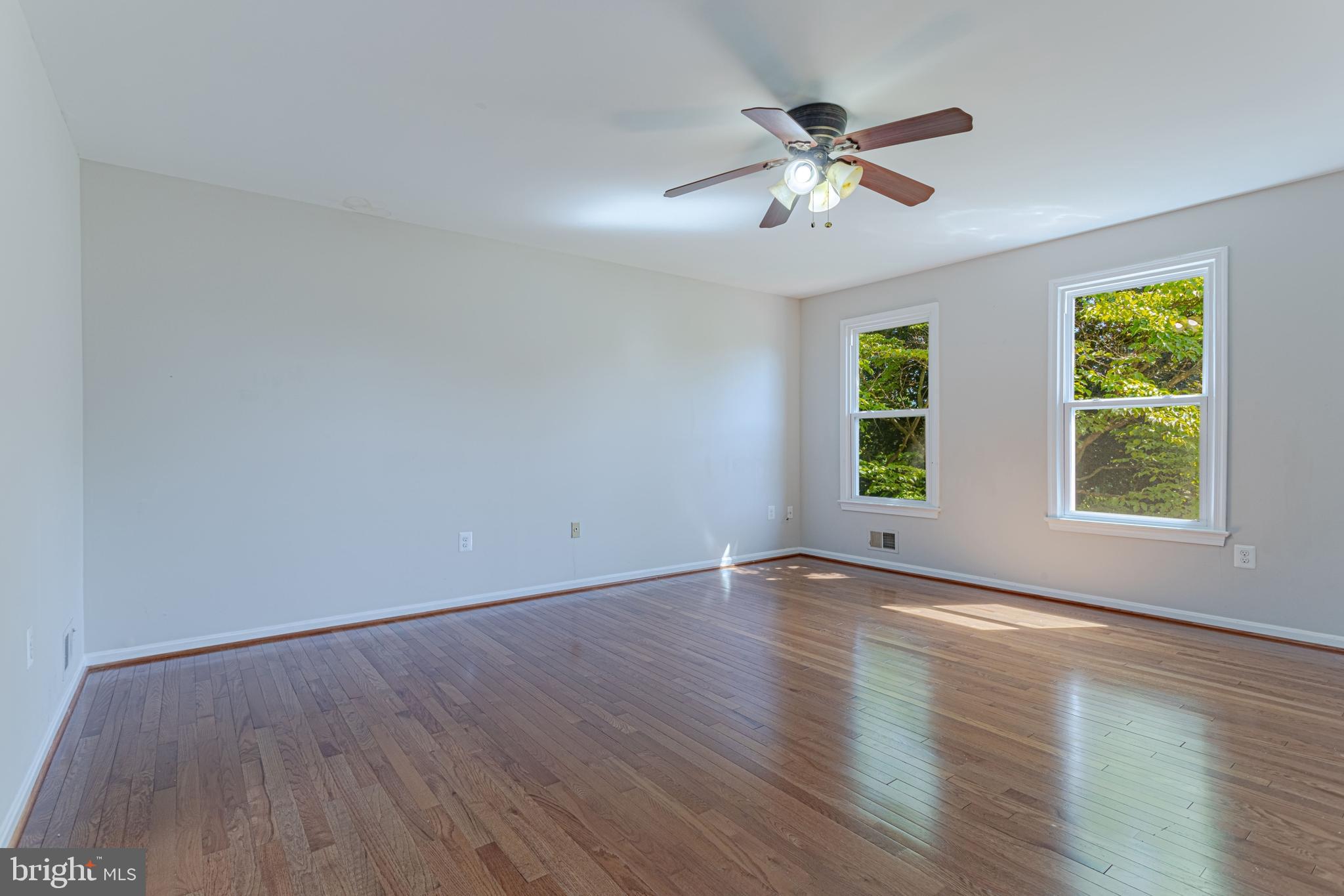 AMBERWOOD - Residential Lease