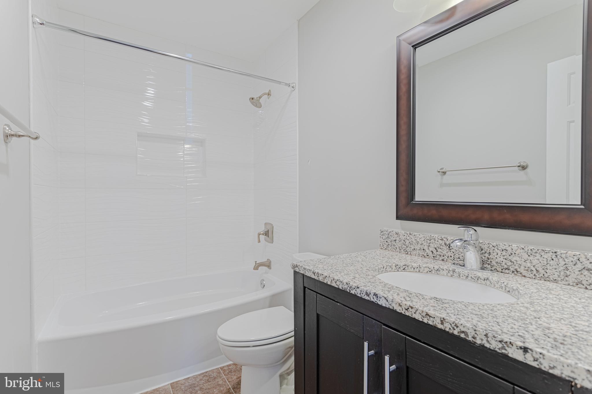 AMBERWOOD - Residential Lease