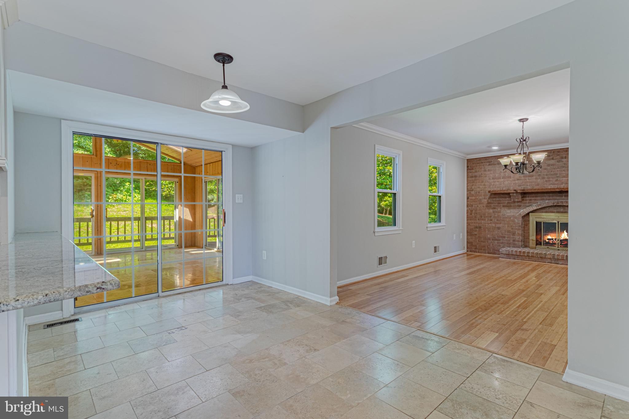 AMBERWOOD - Residential Lease