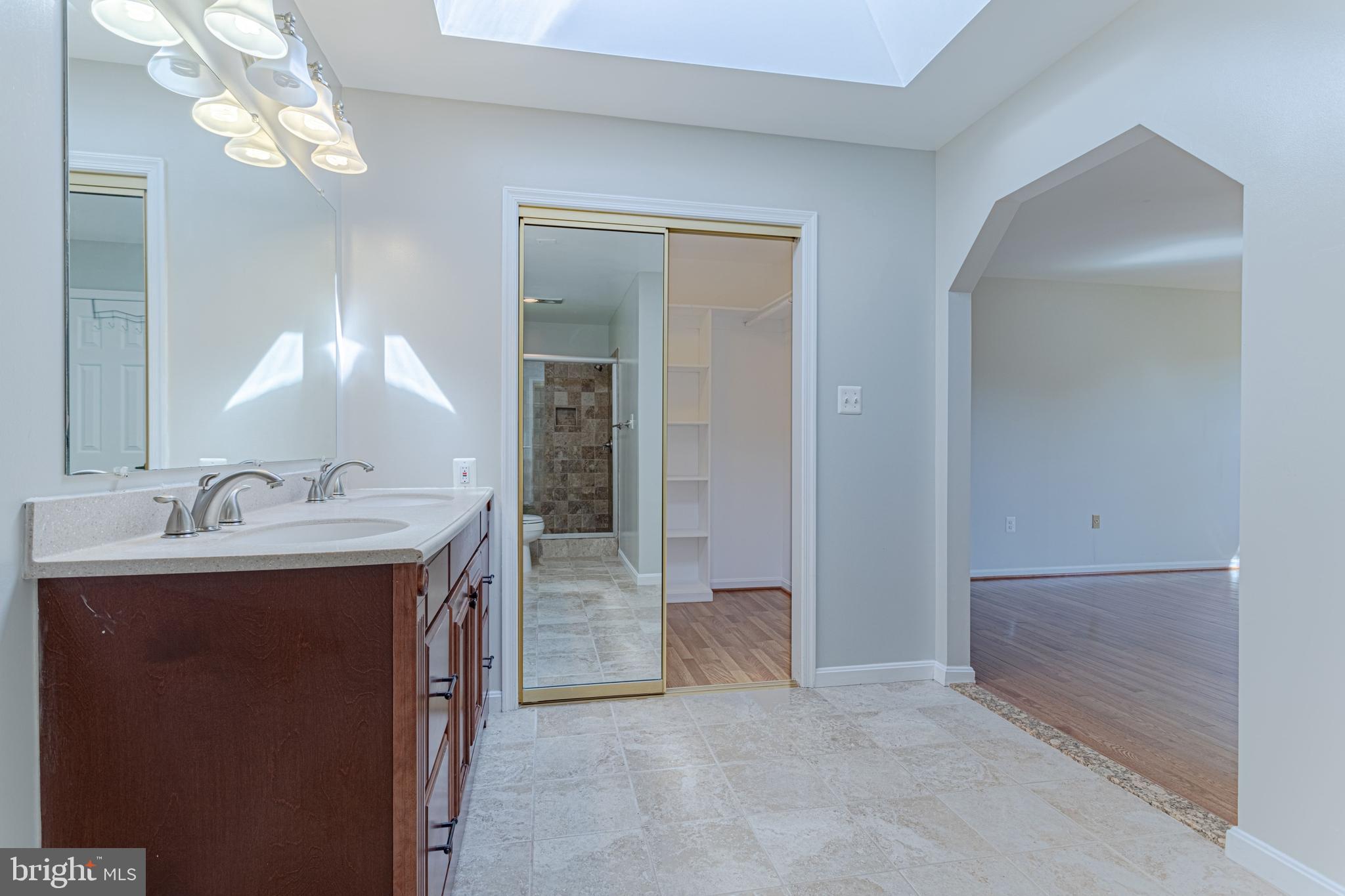 AMBERWOOD - Residential Lease