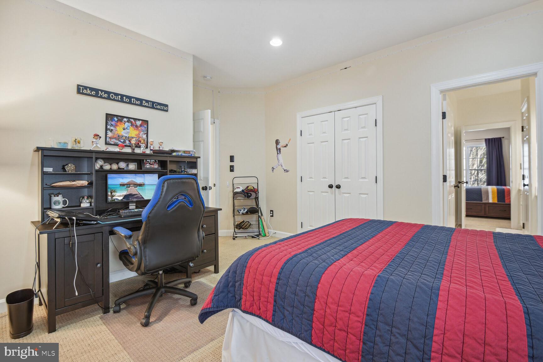 LAKELANDS - Residential