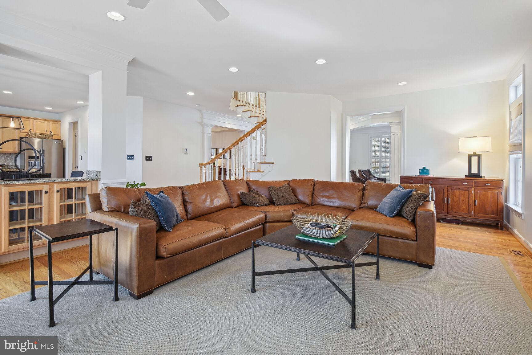 LAKELANDS - Residential