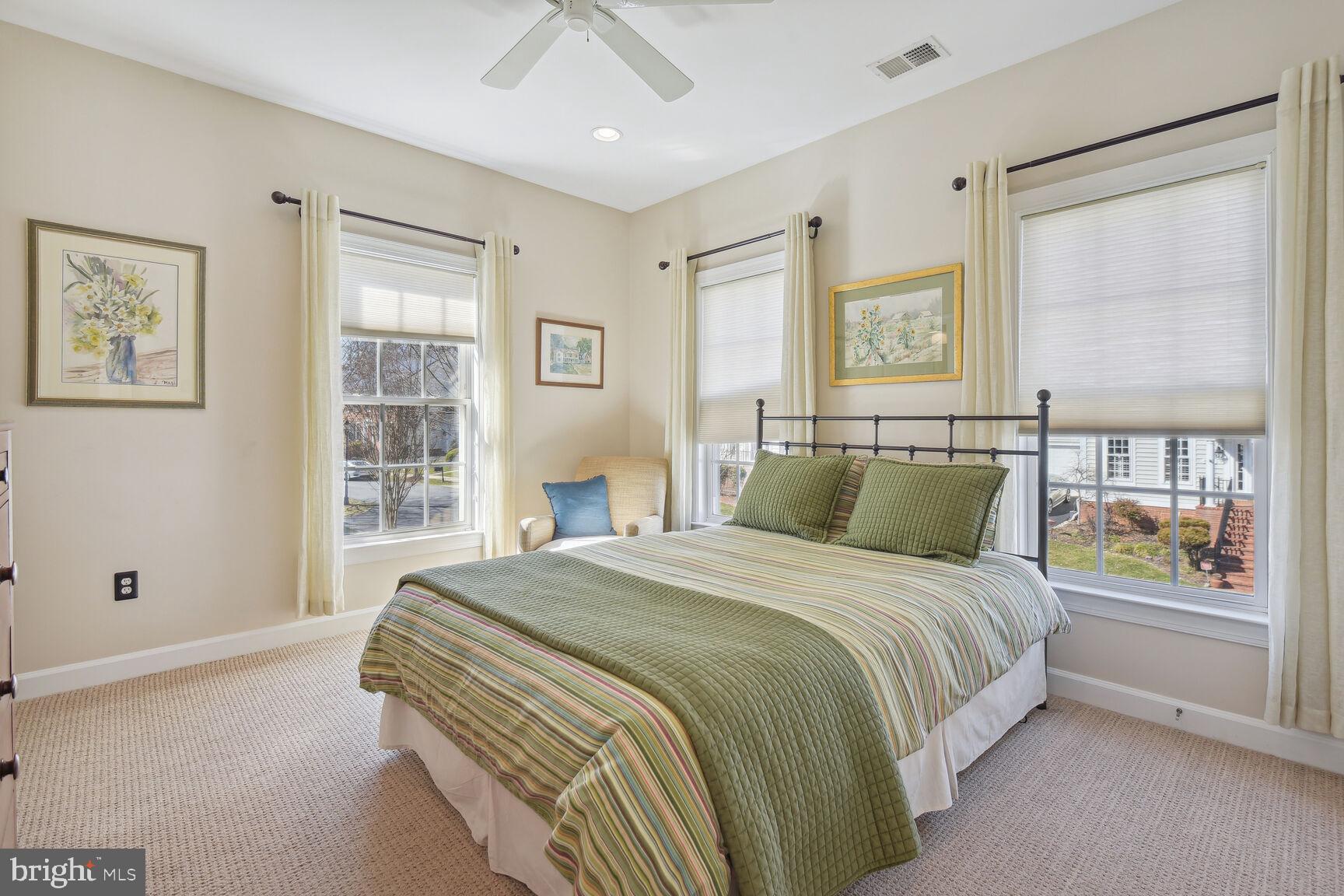 LAKELANDS - Residential