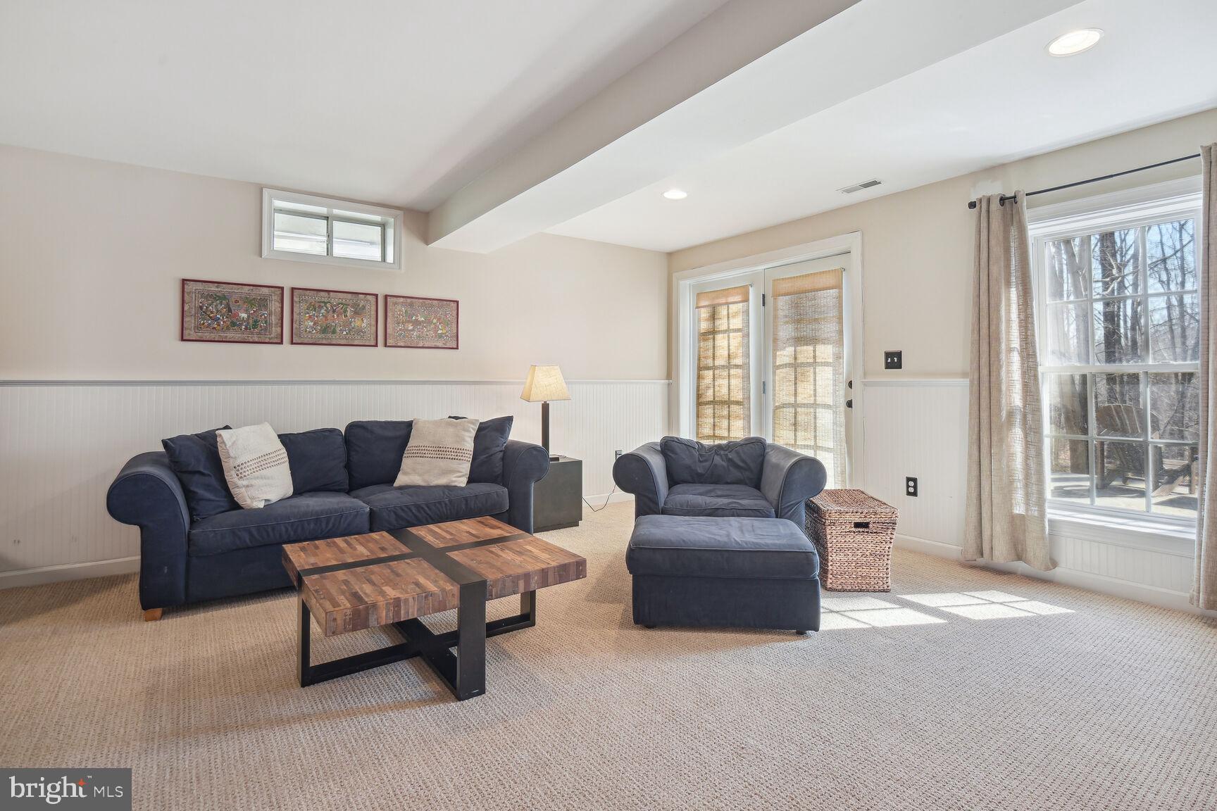 LAKELANDS - Residential