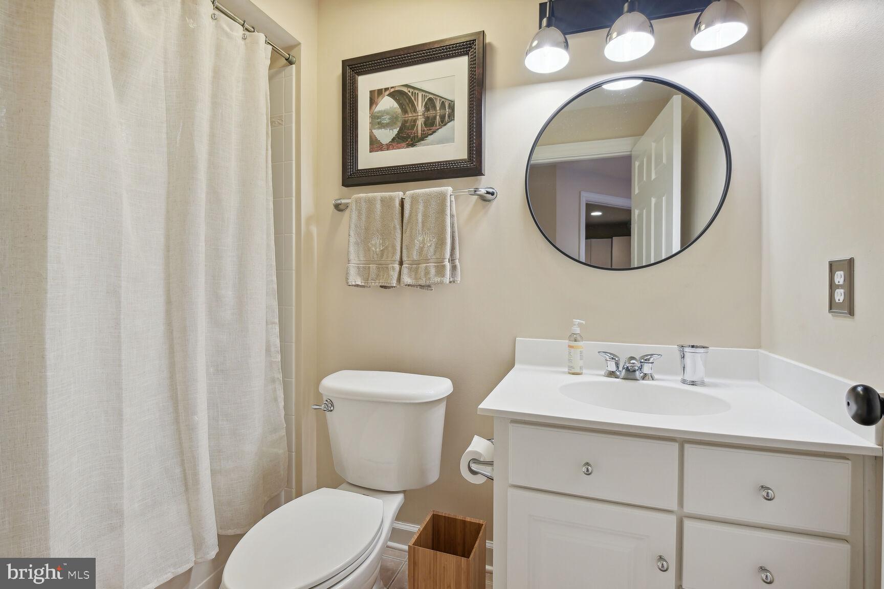 LAKELANDS - Residential