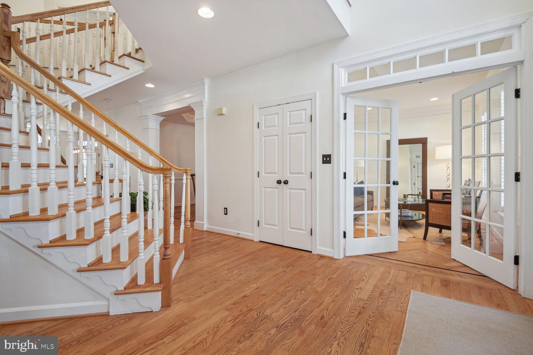 LAKELANDS - Residential