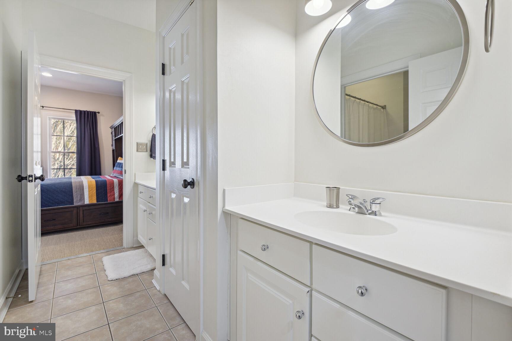 LAKELANDS - Residential