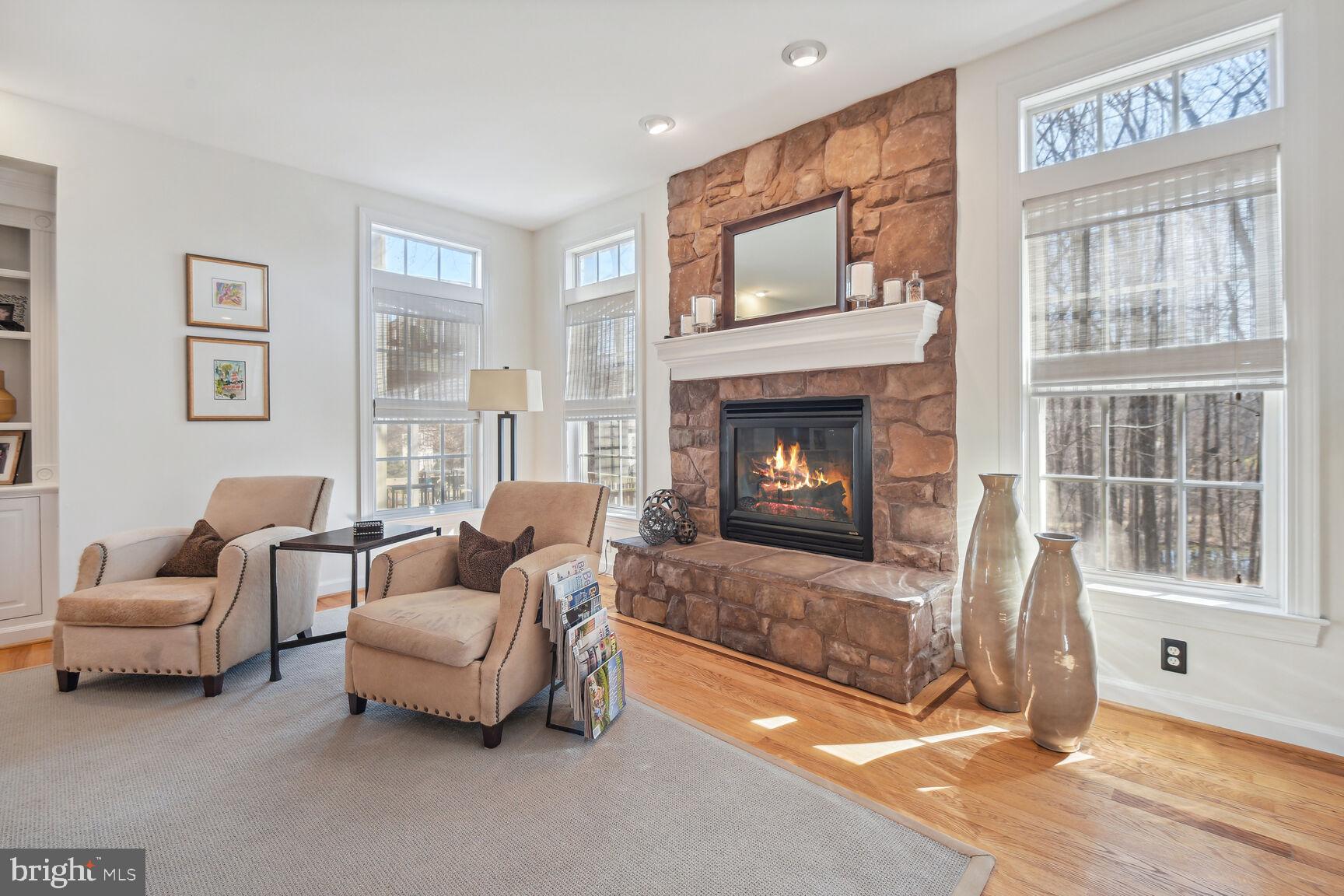 LAKELANDS - Residential