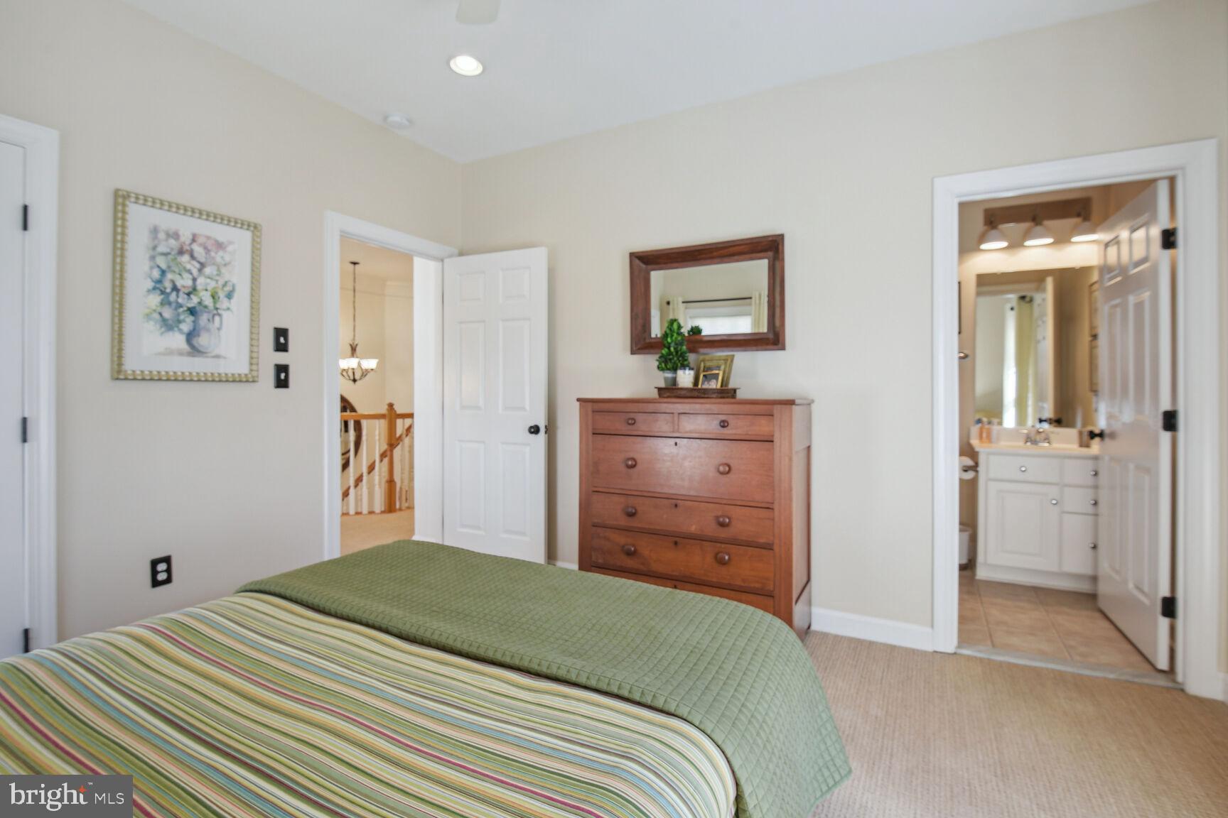 LAKELANDS - Residential