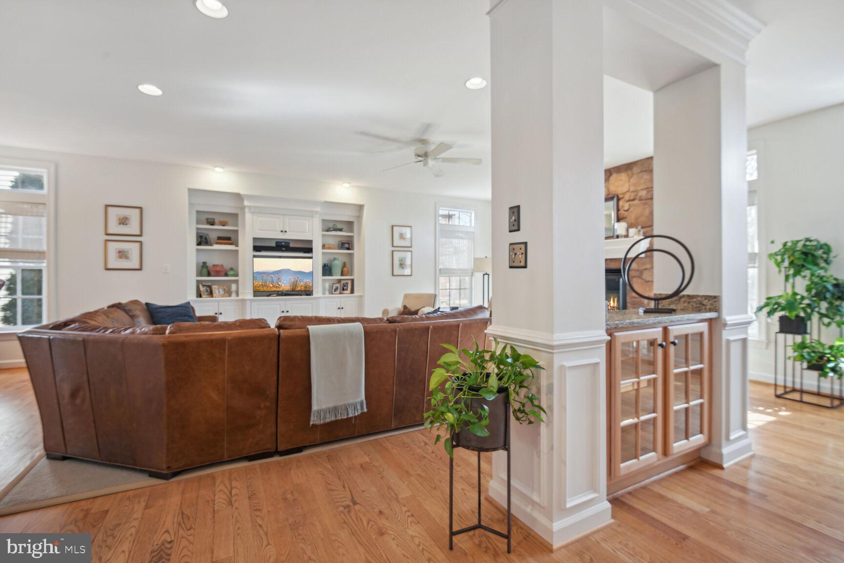 LAKELANDS - Residential