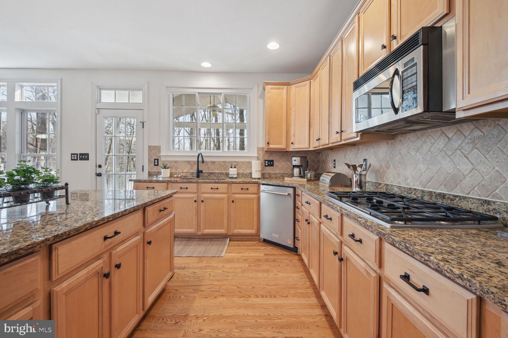 LAKELANDS - Residential