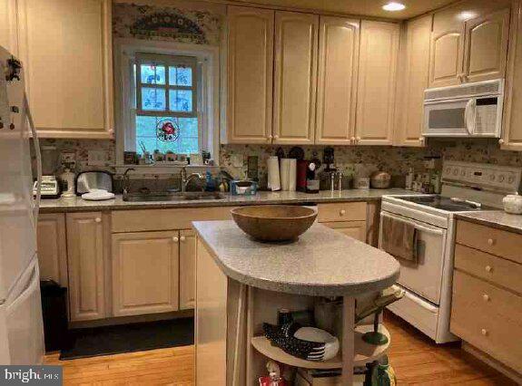 1101 PENLLYN BLUE BELL PIKE