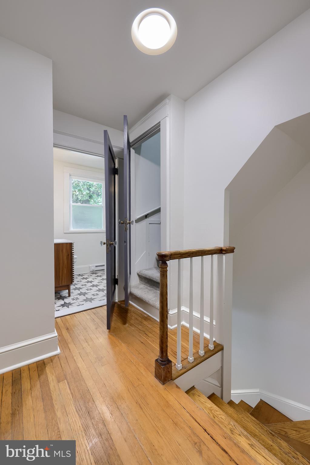 COLLEGE HILL - Residential