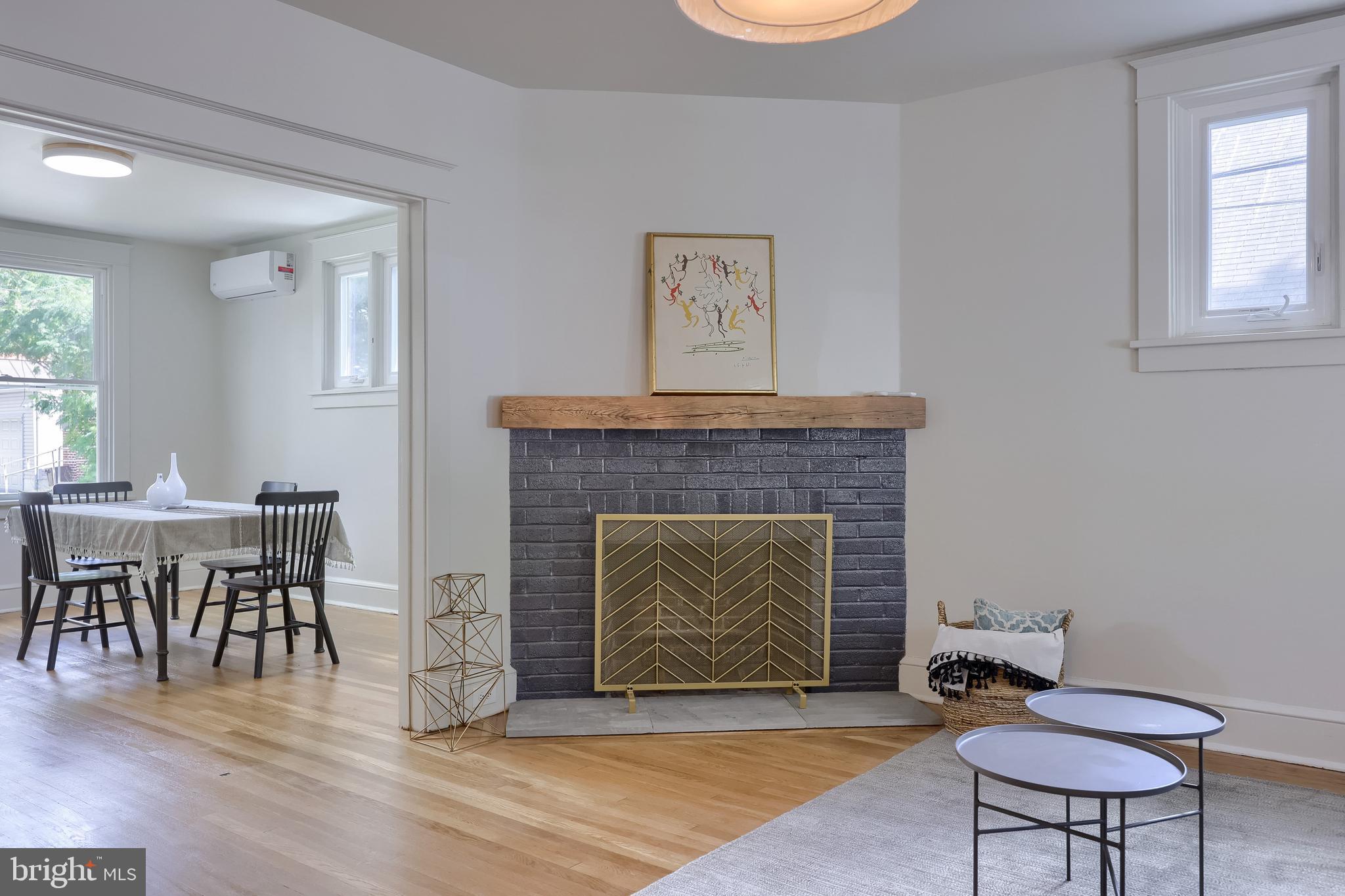 COLLEGE HILL - Residential