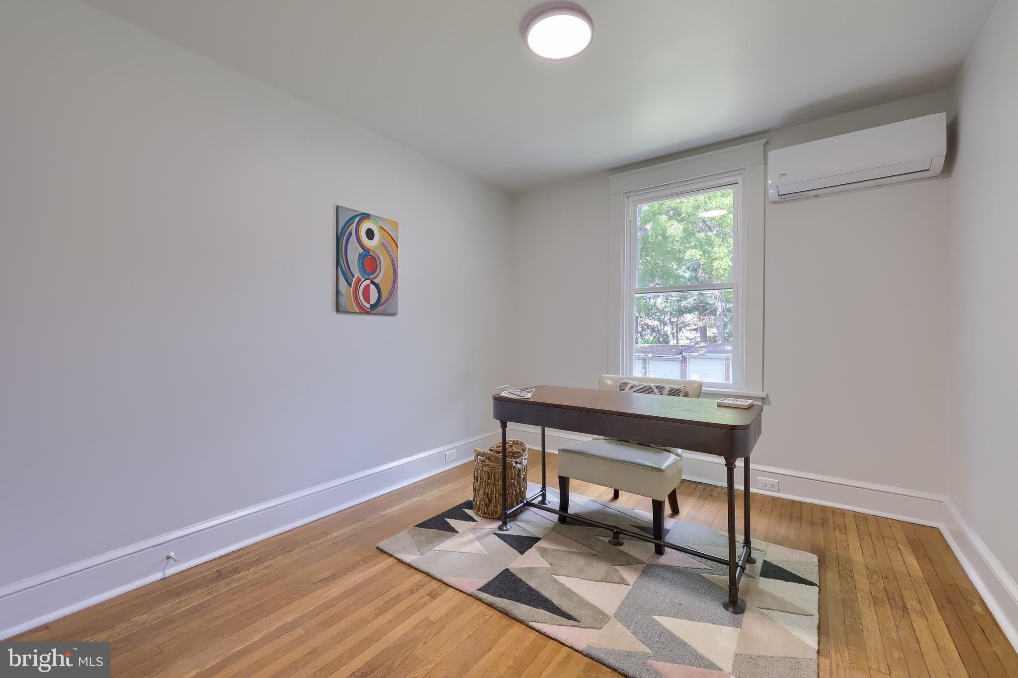 COLLEGE HILL - Residential