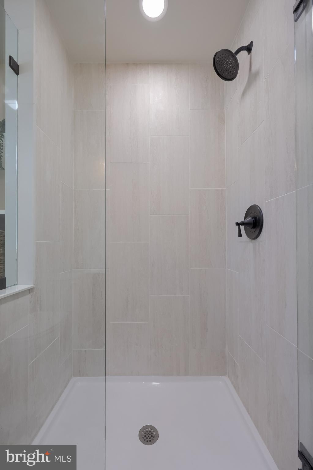 COLLEGE HILL - Residential