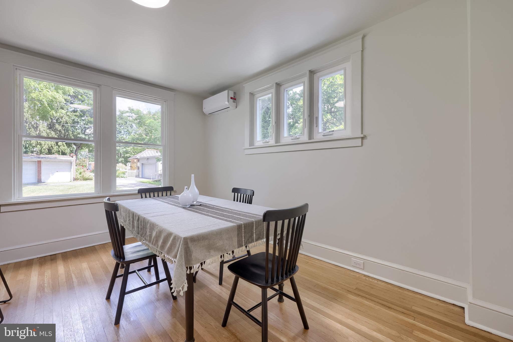 COLLEGE HILL - Residential