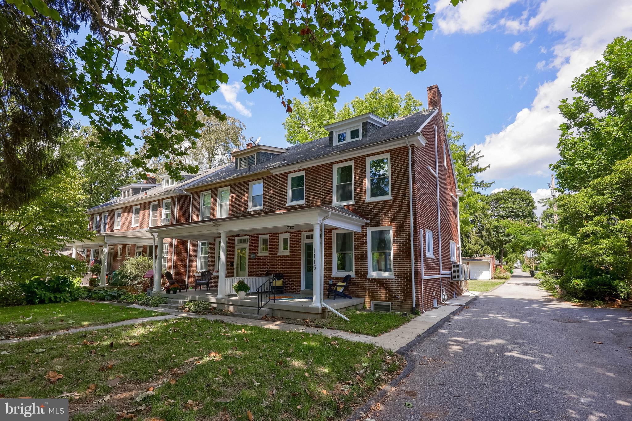 COLLEGE HILL - Residential