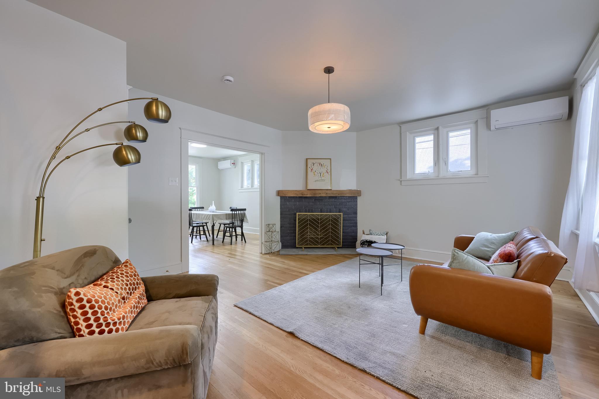 COLLEGE HILL - Residential