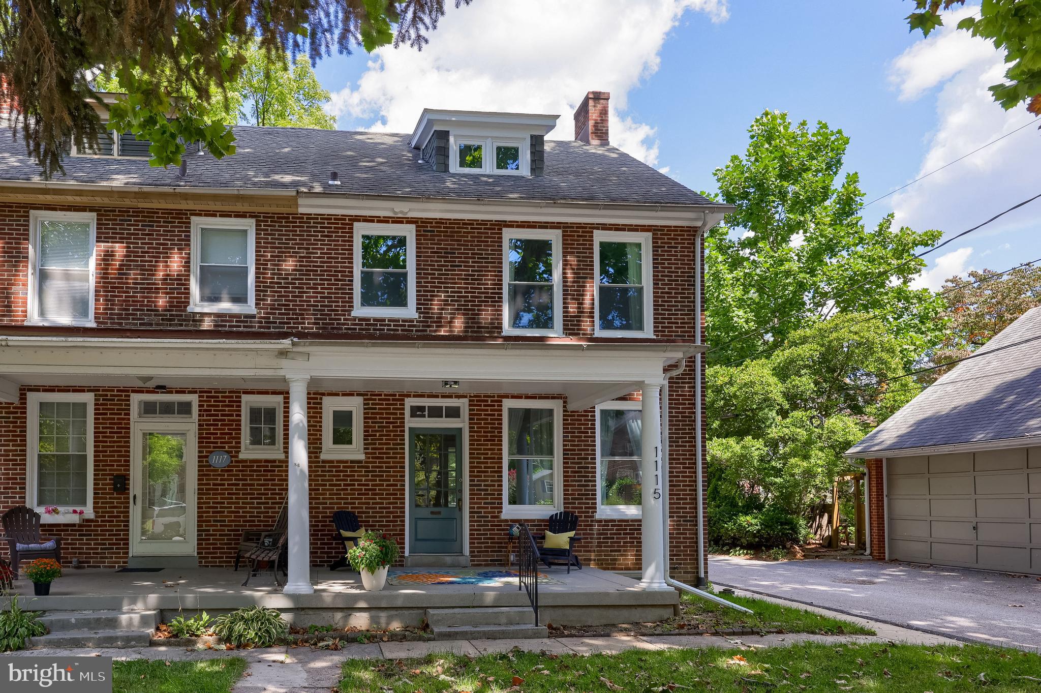 COLLEGE HILL - Residential