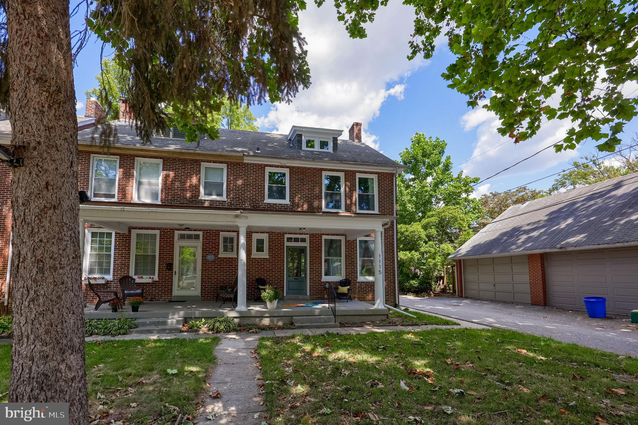 COLLEGE HILL - Residential