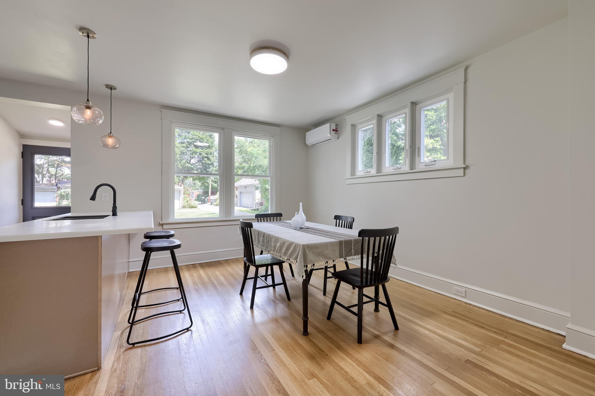 COLLEGE HILL - Residential