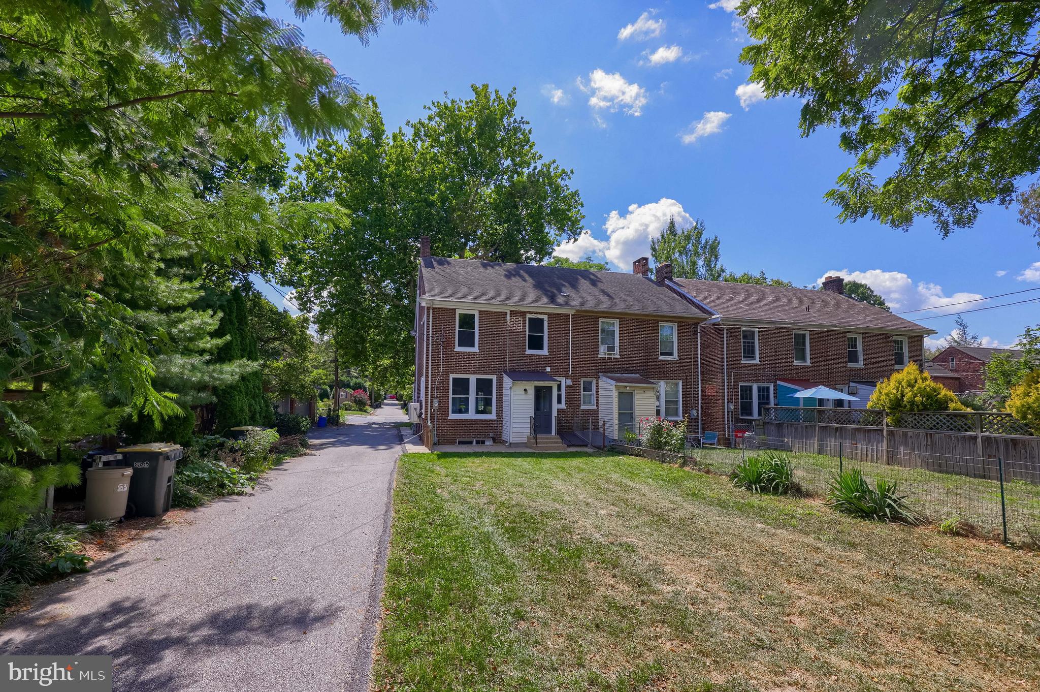 COLLEGE HILL - Residential