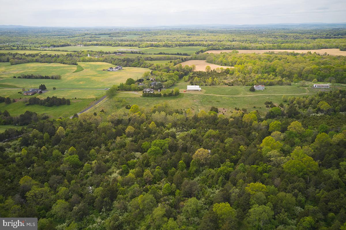 POOLESVILLE OUTSIDE - Land