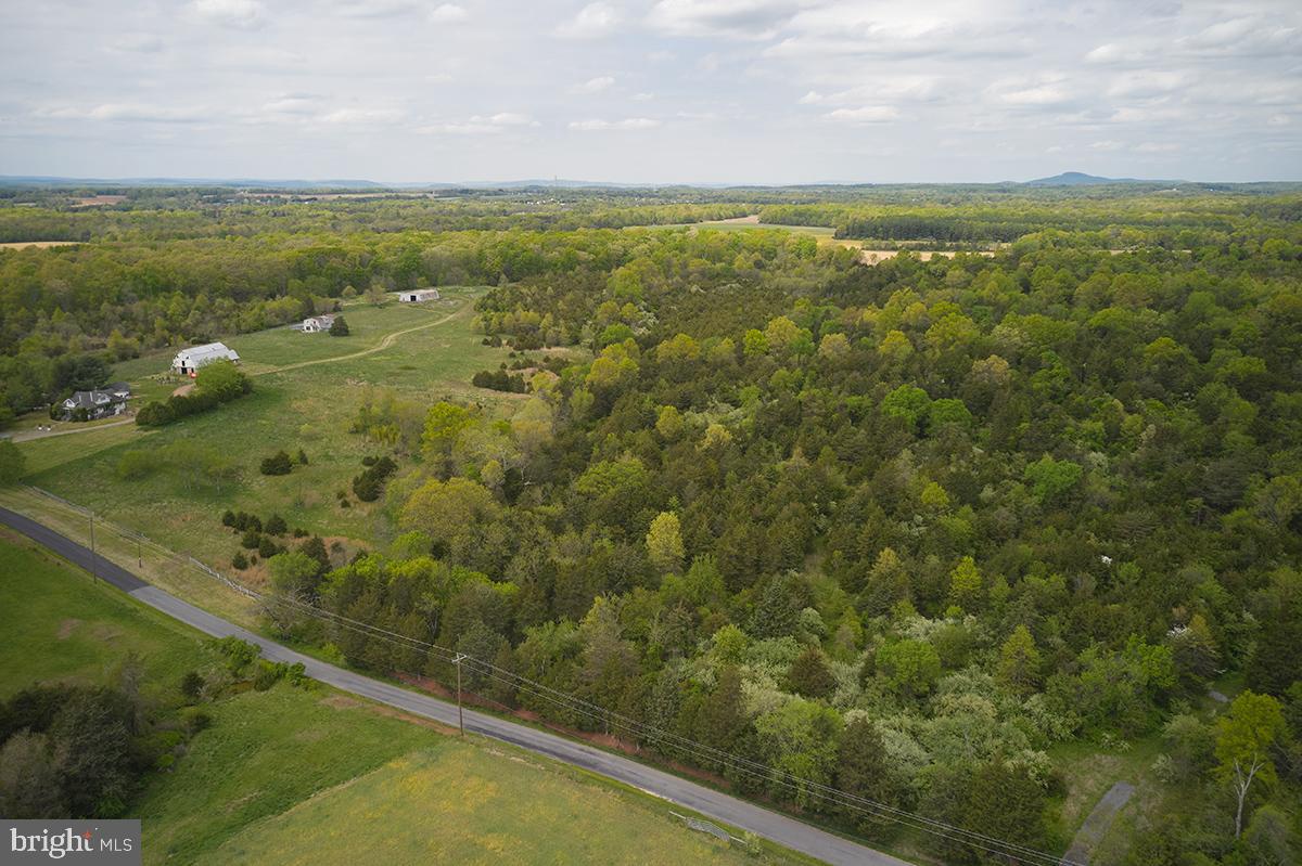 POOLESVILLE OUTSIDE - Land