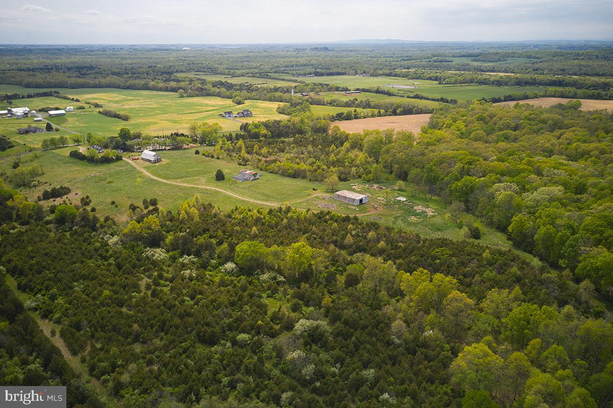 POOLESVILLE OUTSIDE - Land